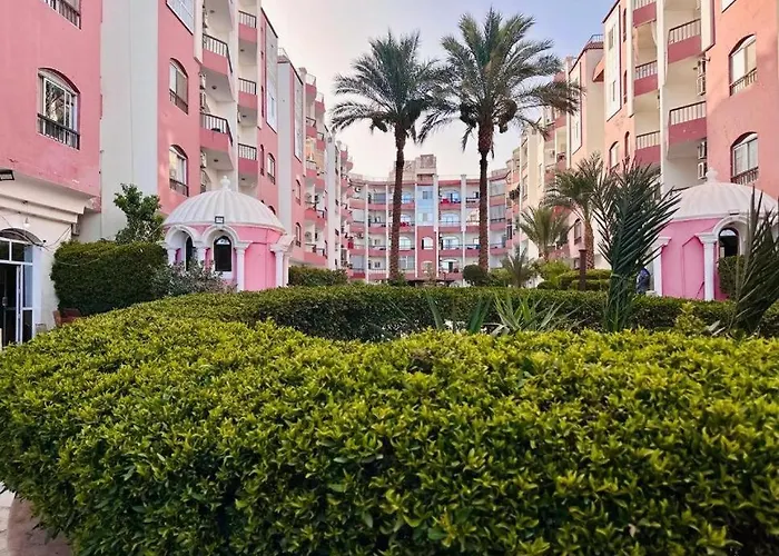 Desert Pearl, Bowling St, Touristic Villages, 1, Red Sea Governorate 84517 Love hôtel *